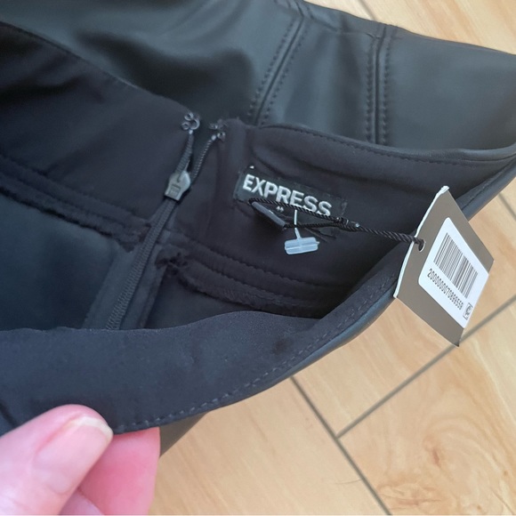 BNWT Express Faux Leather Pencil Skirt, Size S. - Picture 5 of 8